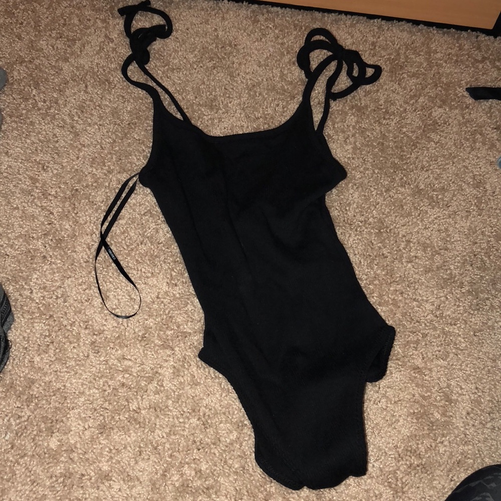 Black bodysuit forever 21